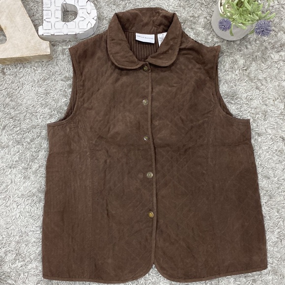 Alfred Dunner Womens Suede/Sweater Vest - Picture 2 of 8